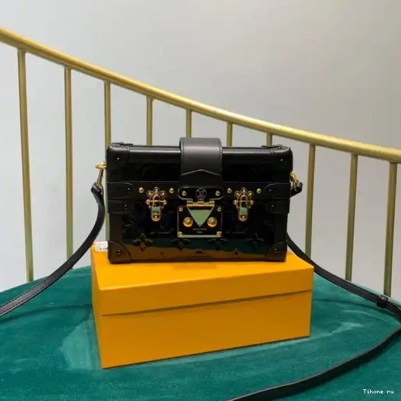 LOUIS VUITTON MALLE PETITE 0703